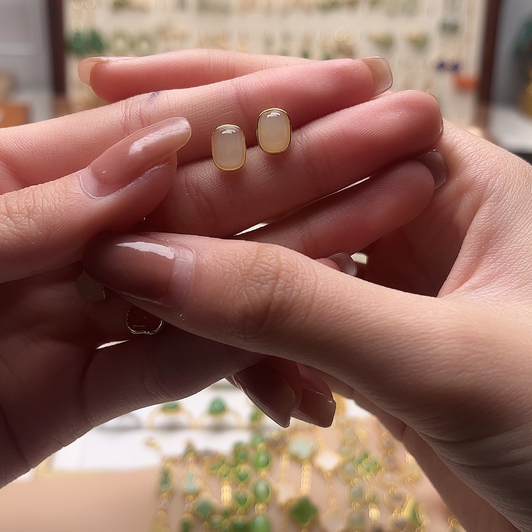 和田玉银S925镀金镶嵌耳饰