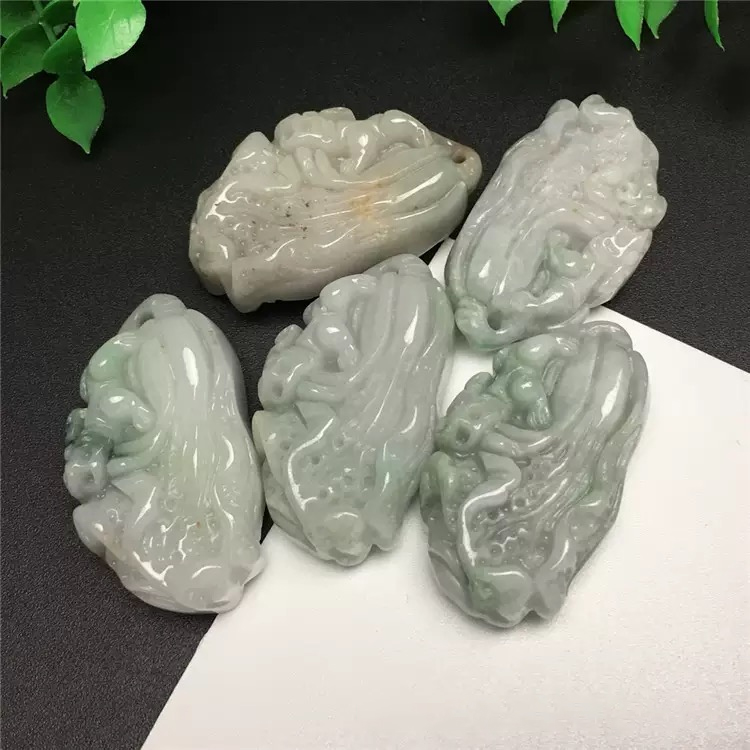 可夏甄品佑恩严选翡翠白菜（百财）吊坠拍一发一