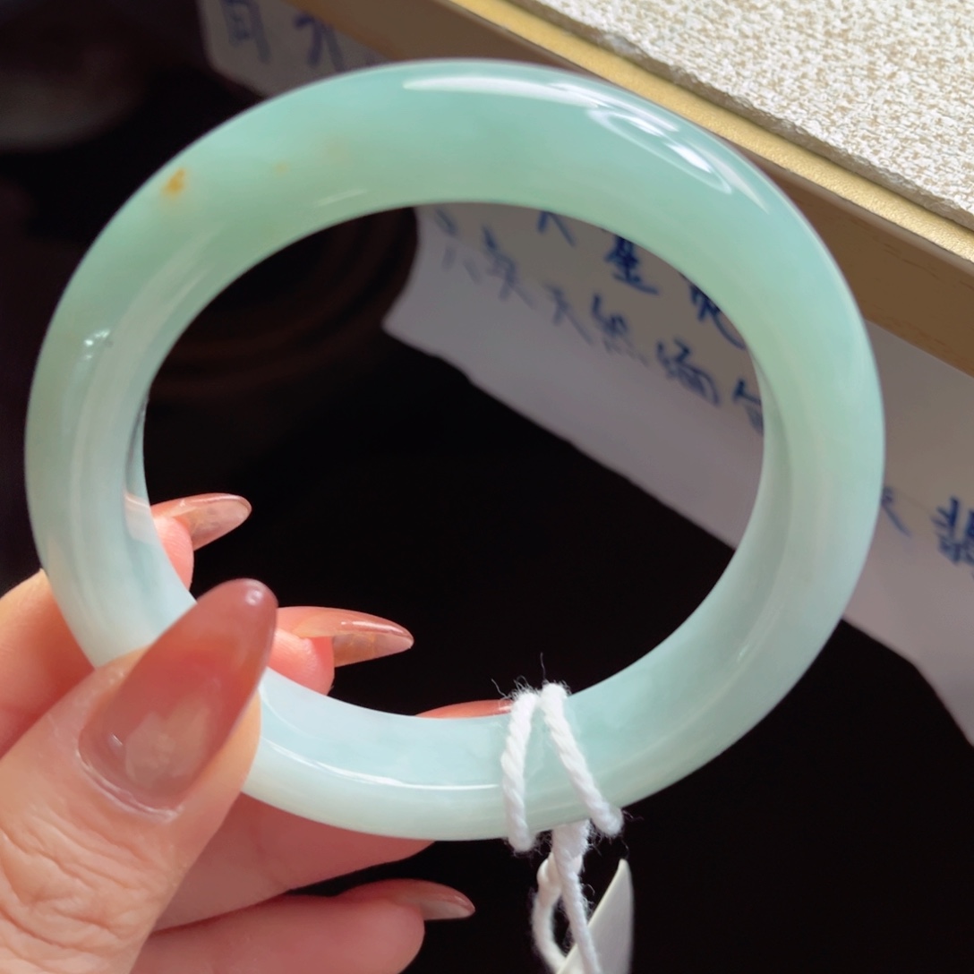 翡翠未镶嵌手镯手镯