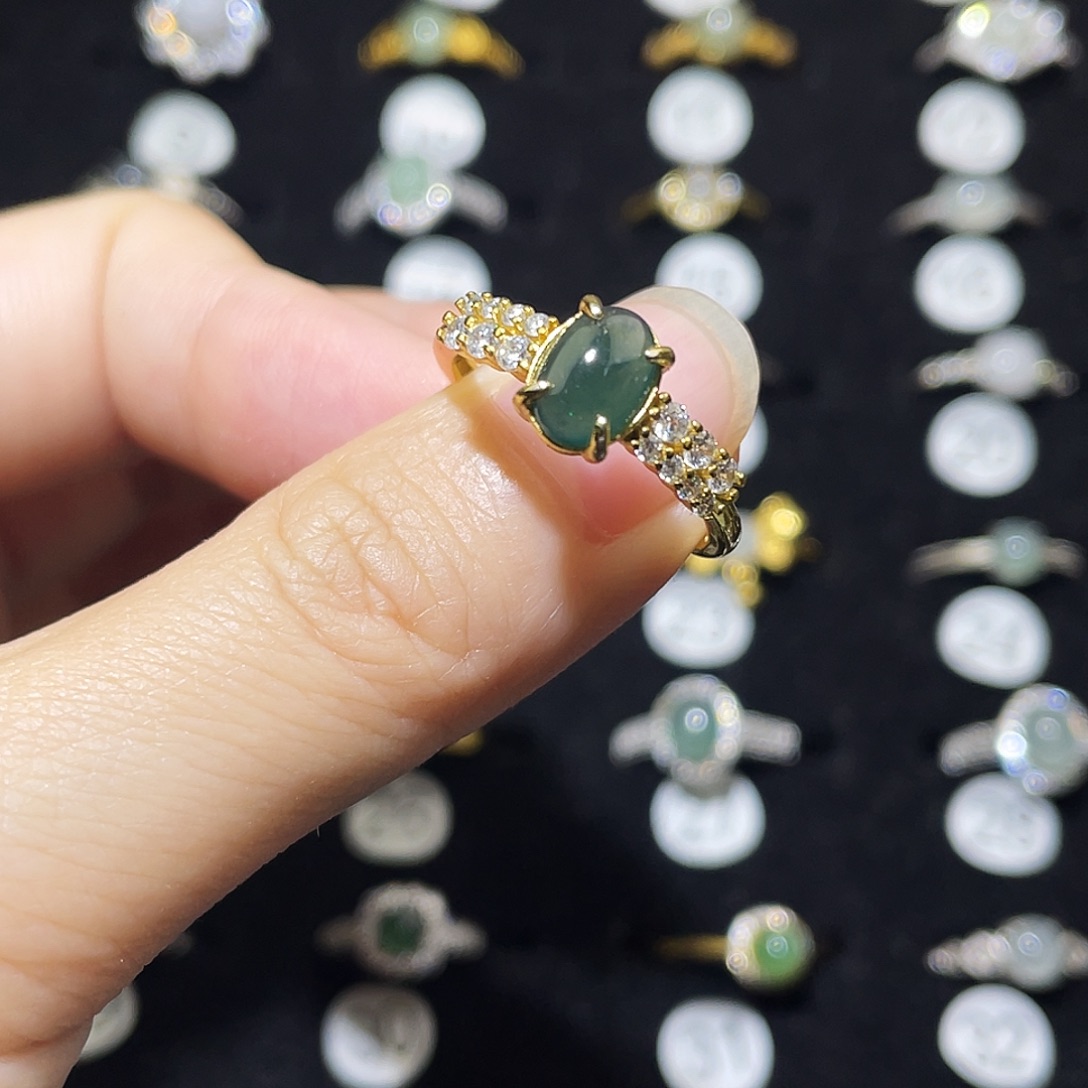 翡翠未镶嵌戒指戒指