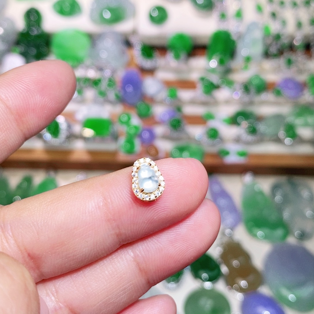 【闪购商品】未镶嵌挂件翡翠裸石