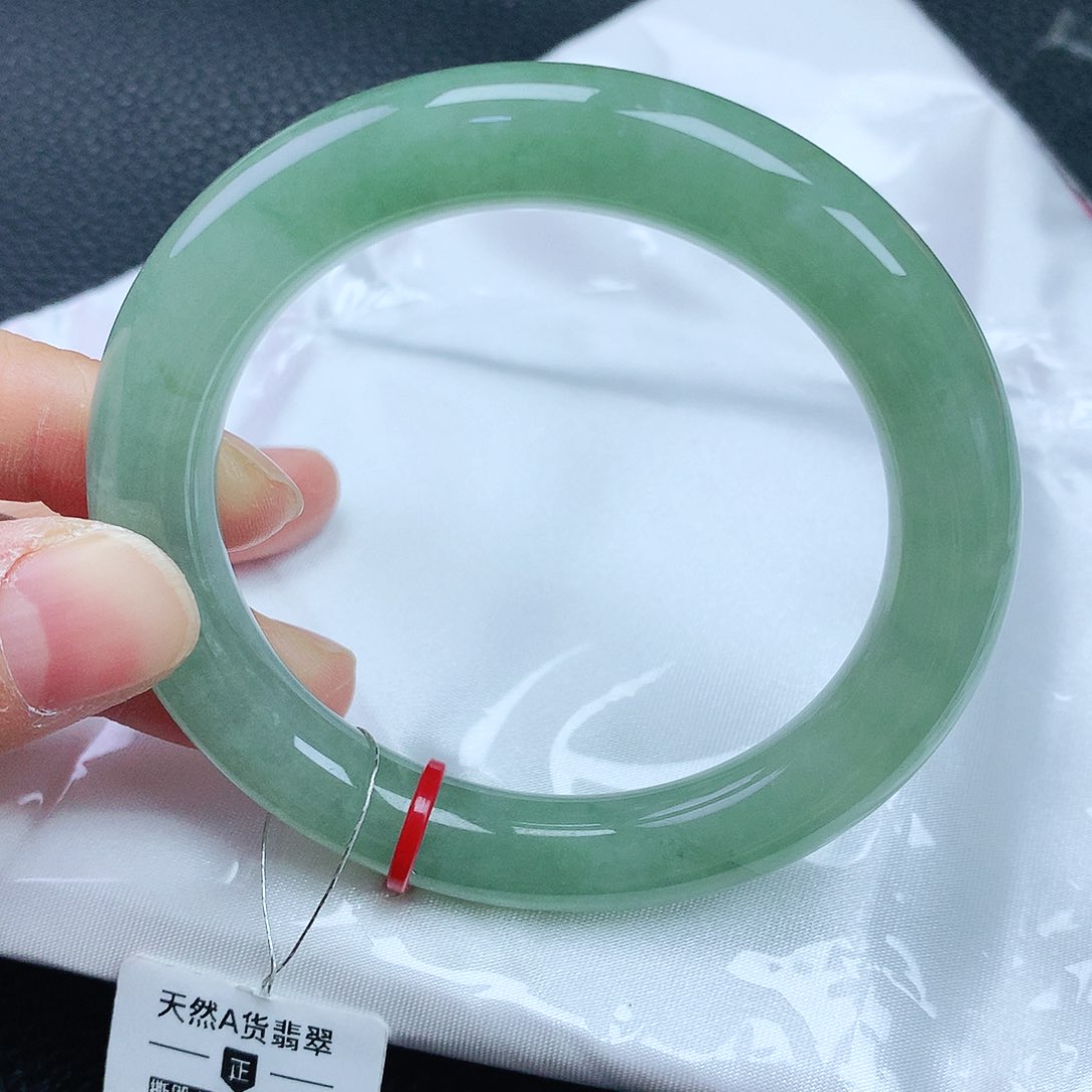 翡翠手镯未镶嵌53胖