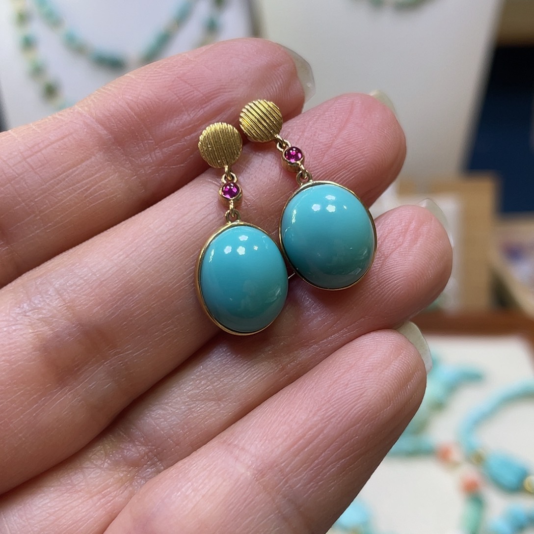 绿松石18K金镶嵌耳钉