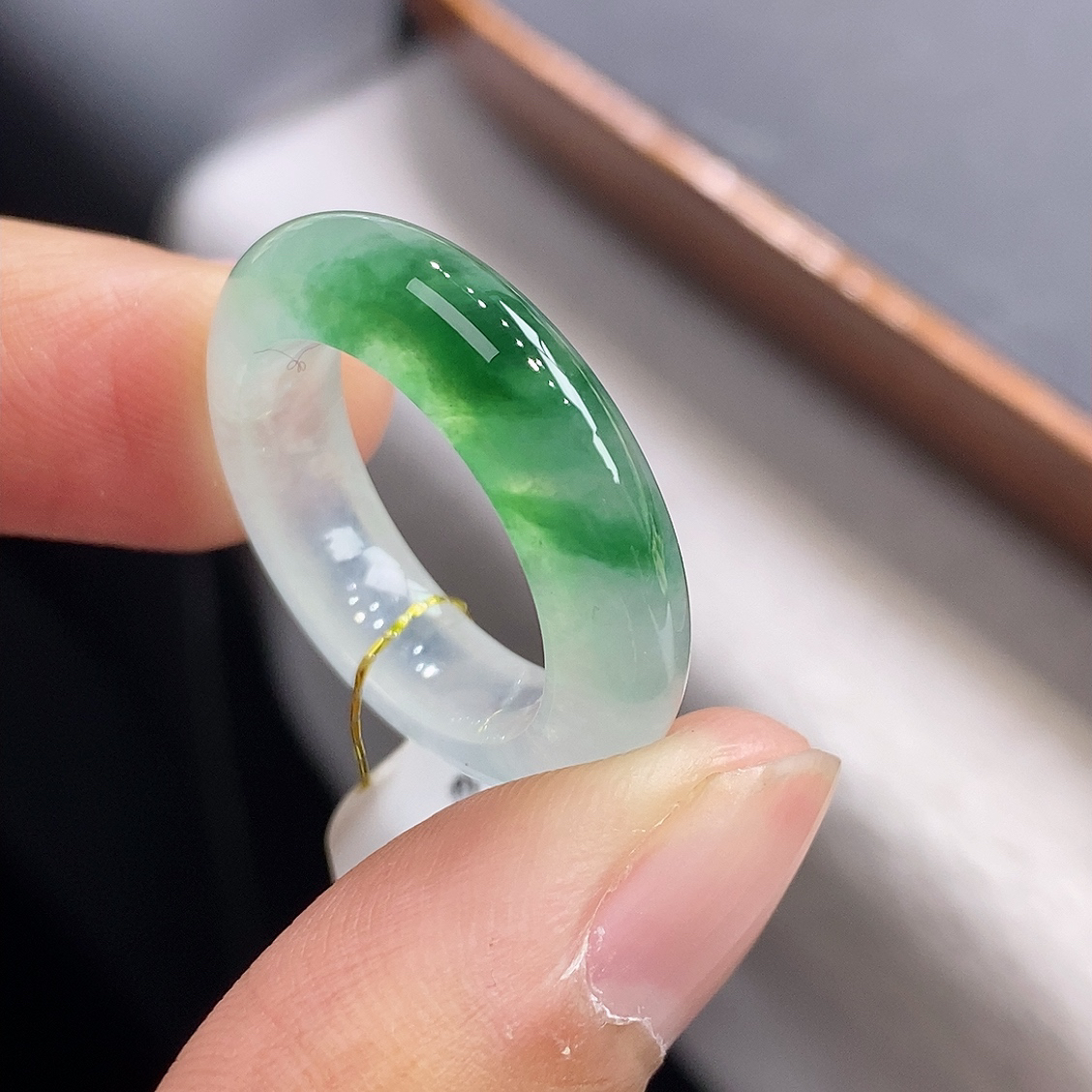 缅甸天然A货 14号圈老坑起胶冰辣绿翡翠戒指17mm