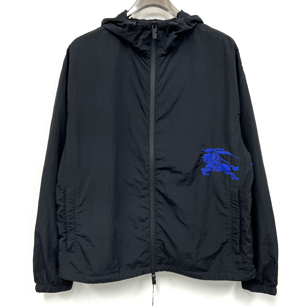 99新 BURBERRY/博柏利 新款刺绣logo连帽拉链外套 XS码/黑色/    