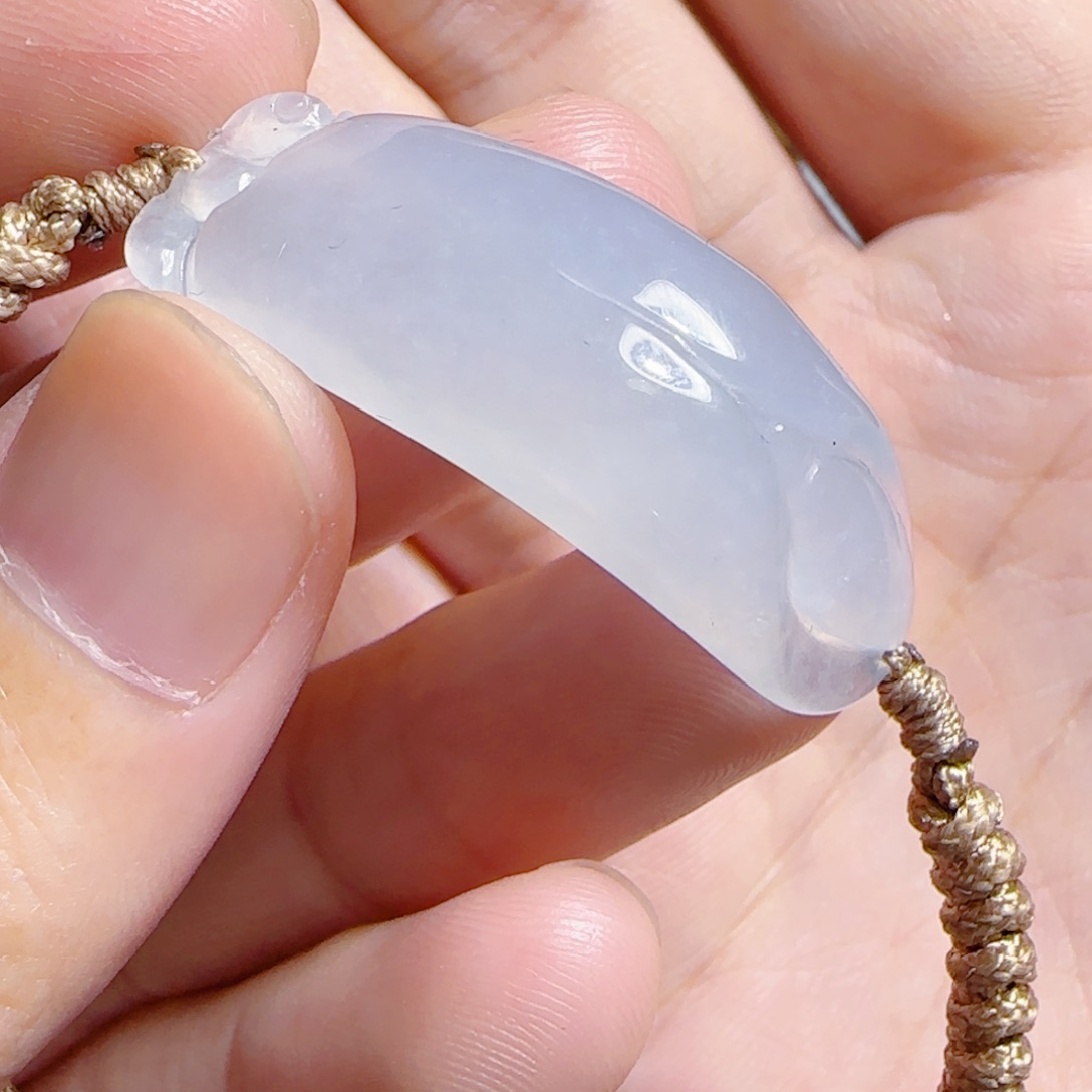 翡翠未镶嵌颈饰手牌