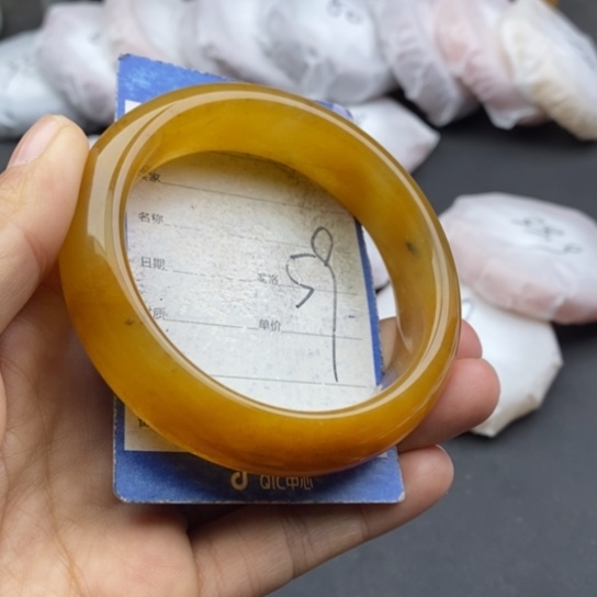 石英质玉未镶嵌手镯