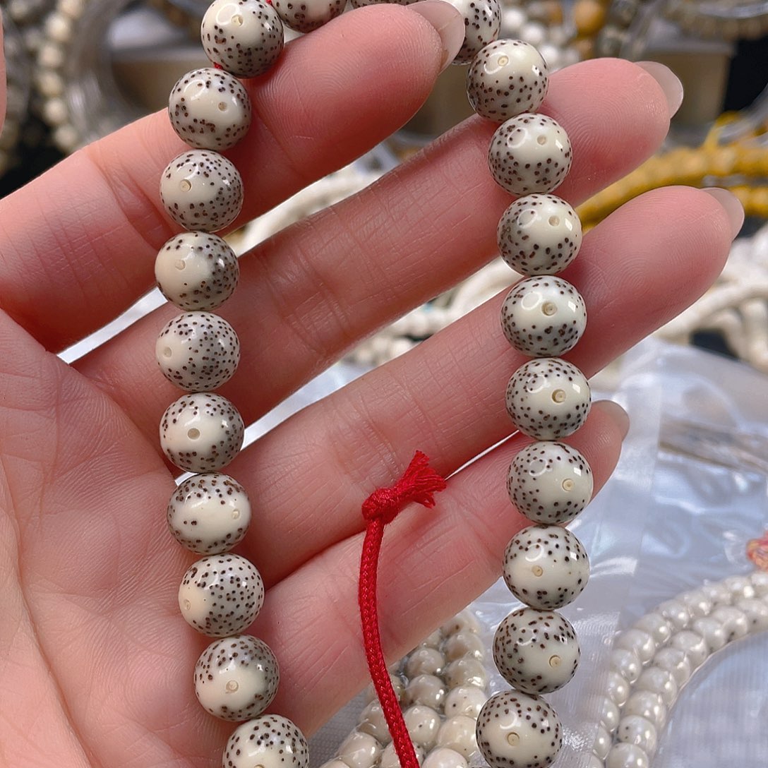 星月菩提手串石玉料大眼睛手持9.8