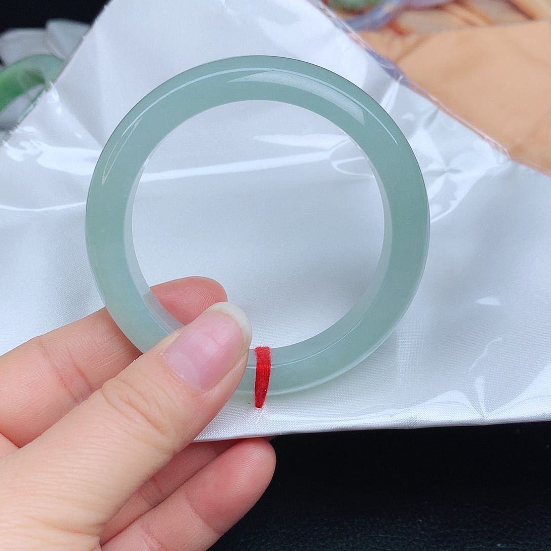 翡翠手镯未镶嵌005cvbbn