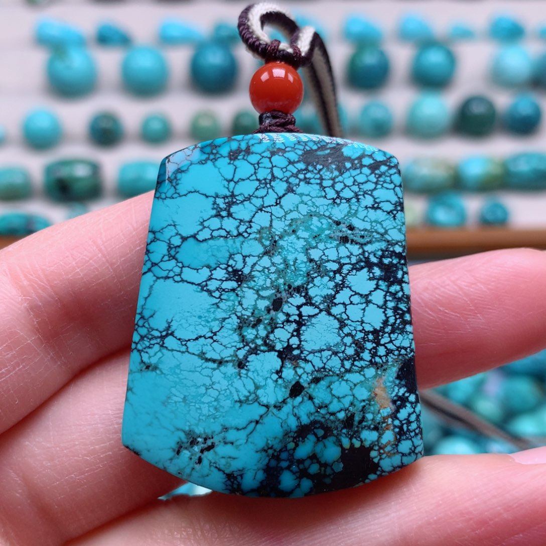 绿松石颈饰未镶嵌