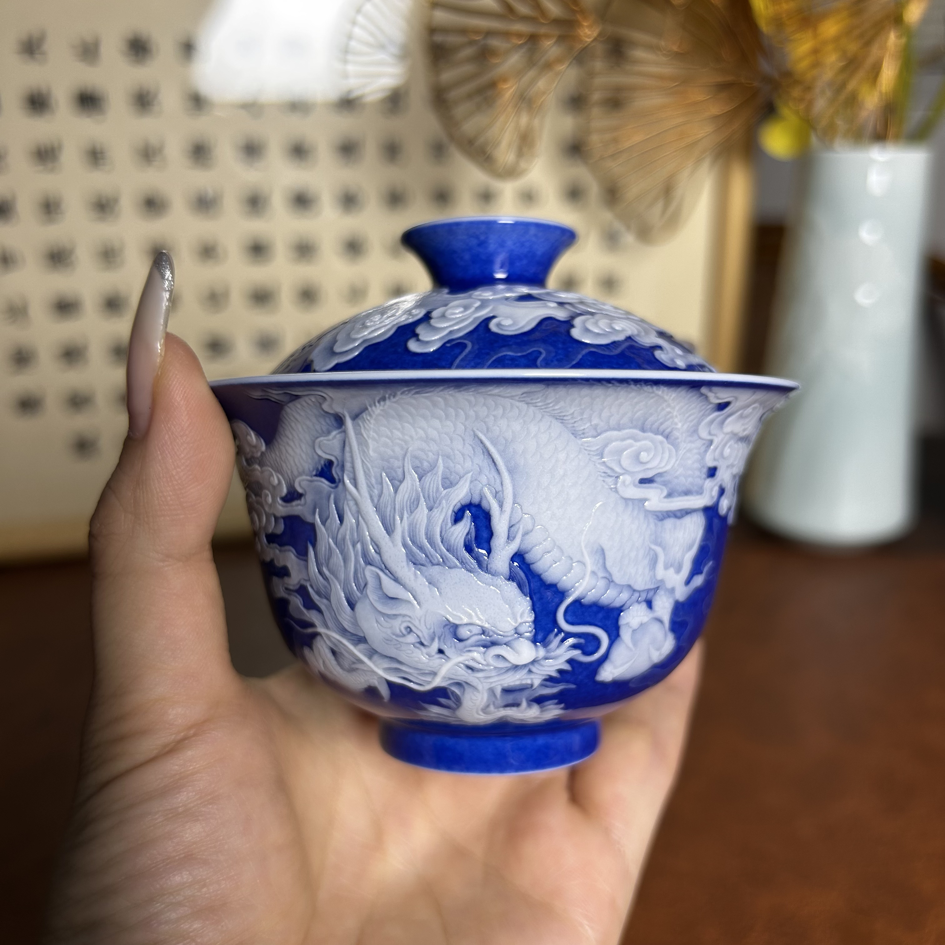 九畹柴窑景德镇古法柴窑撒蓝堆白龙纹盖碗（130-140ml）