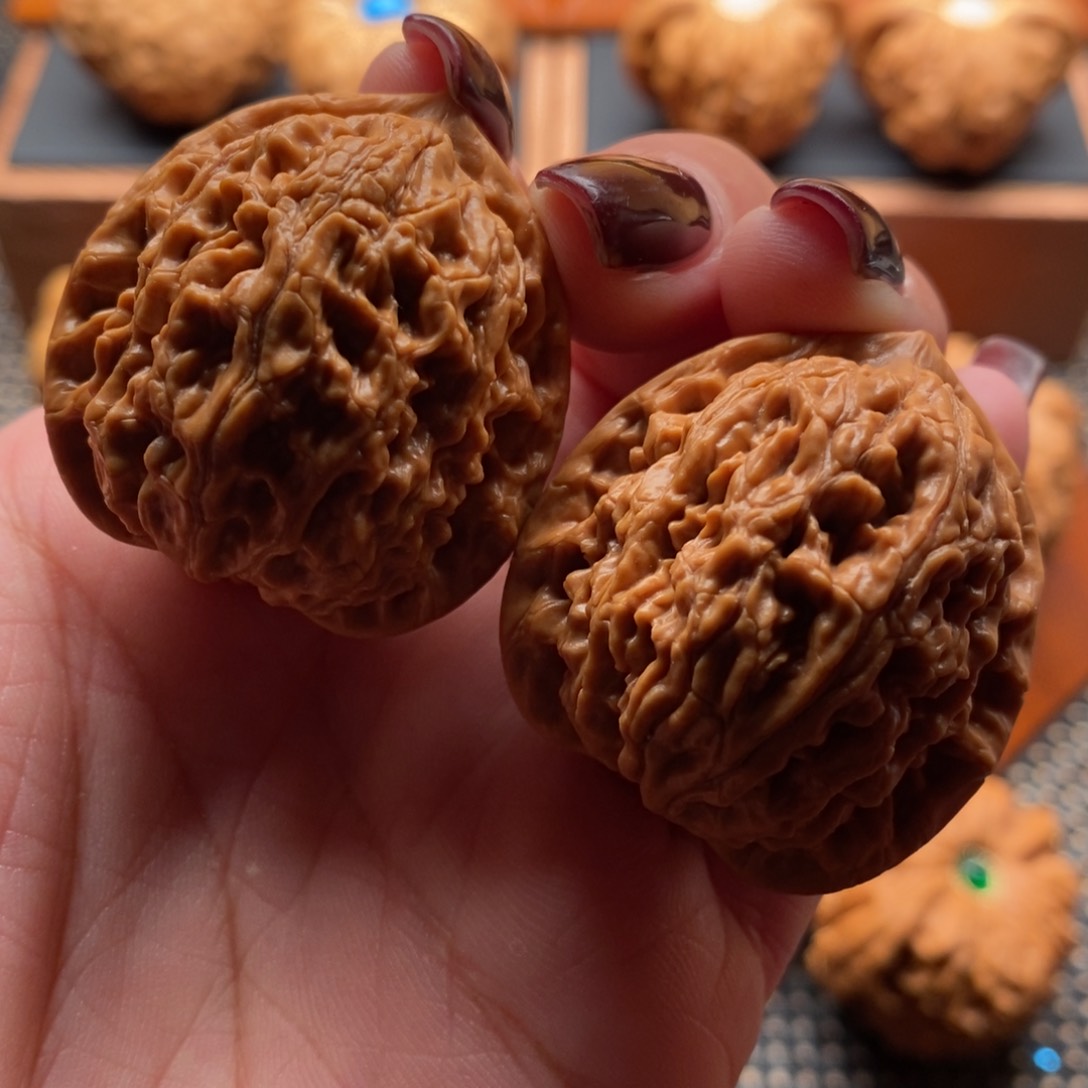 文玩核桃把件34尺寸水龙纹狮子头