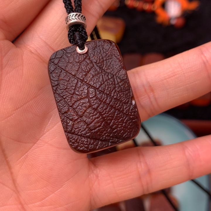 原皮留皮切牌吊坠