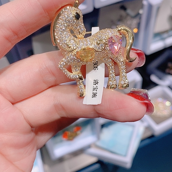 锆石铜合金锆石小马胸针