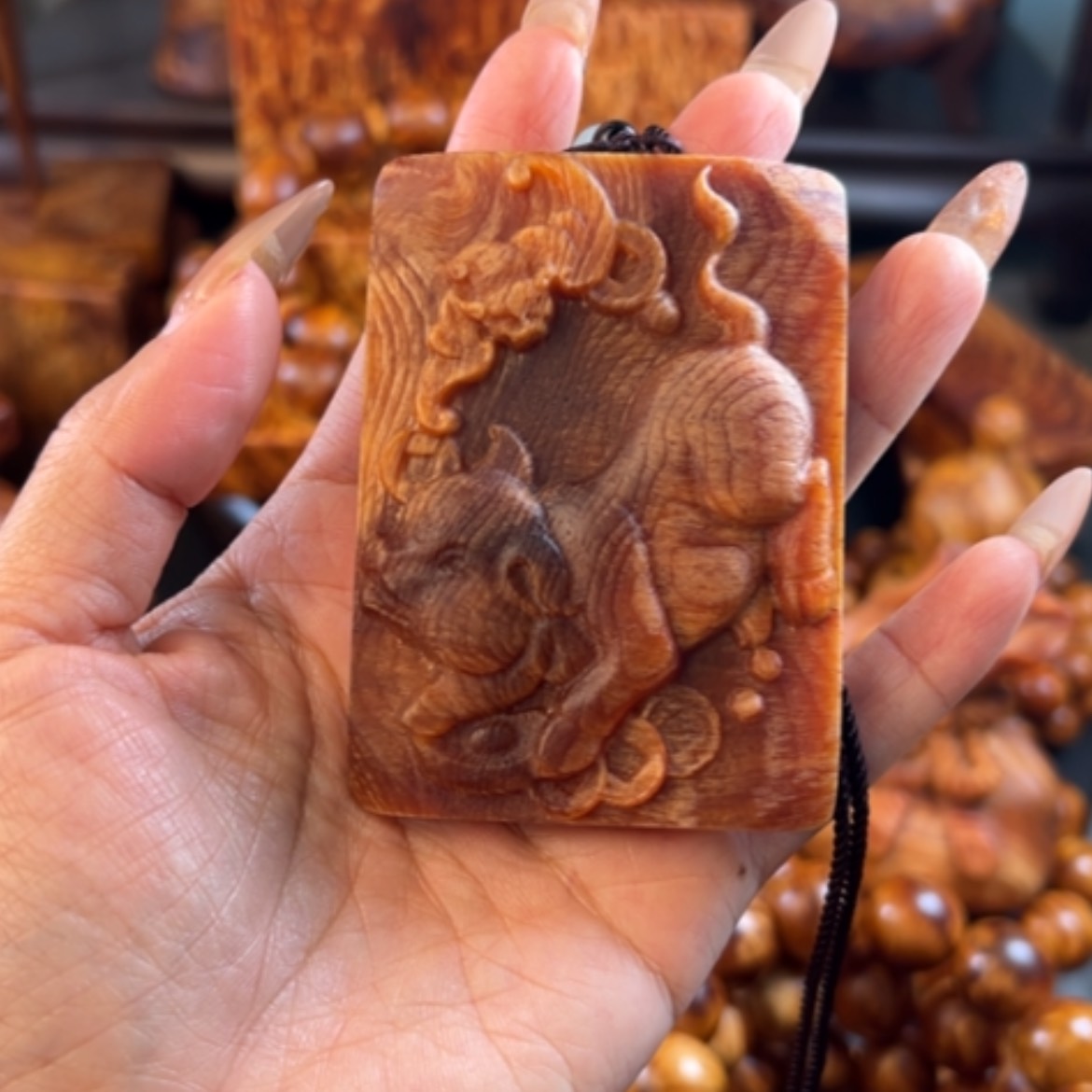 【闪购商品】松木（琥珀木）把件