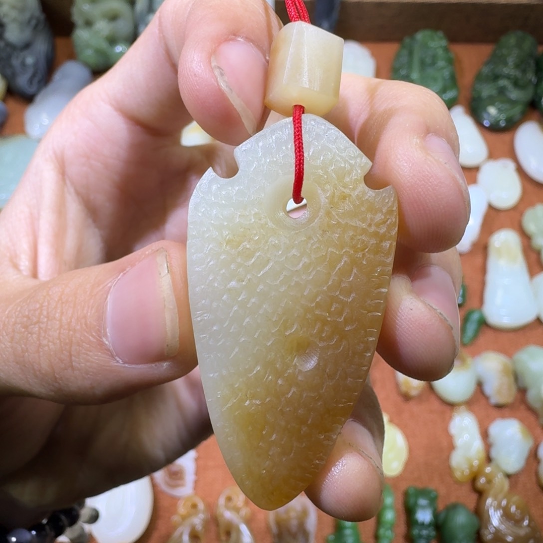 和田玉吊坠(赠链)未镶嵌