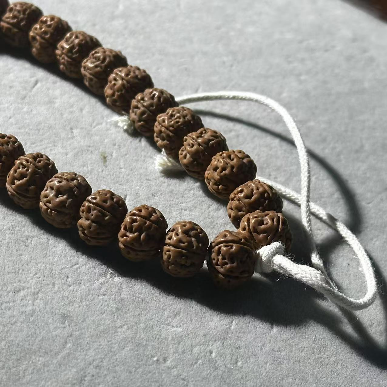 勿里达纯血老树王手持13-15左右加配饰【礼盒】