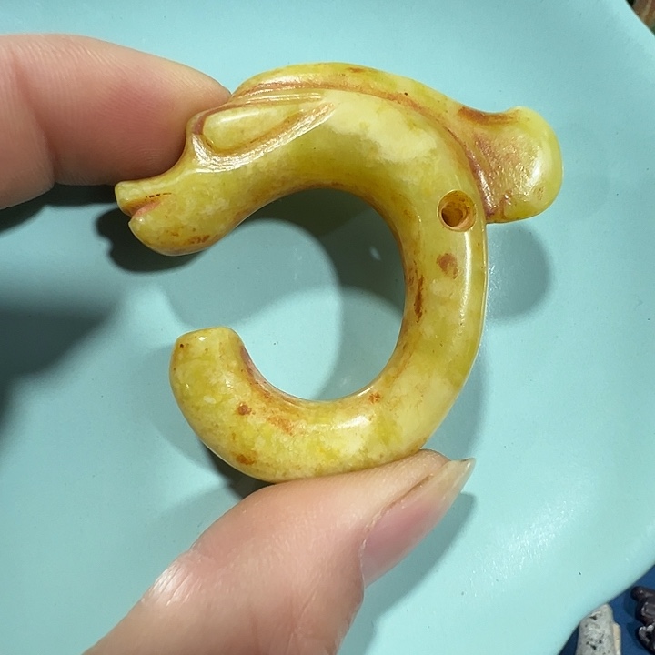 透闪石质玉未镶嵌挂件