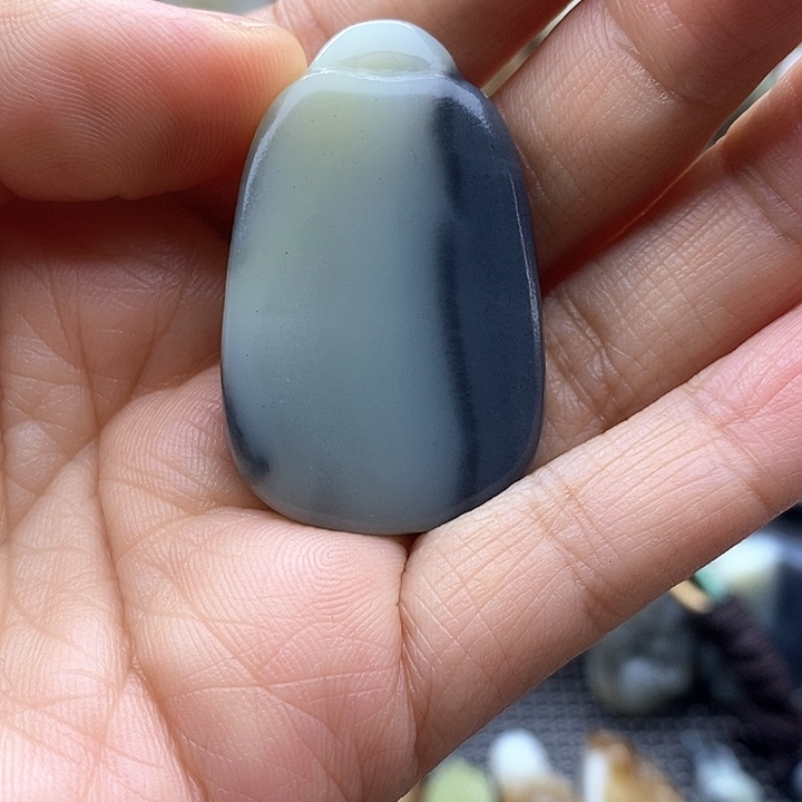 颈饰未镶嵌和田玉（糖玉）~****?