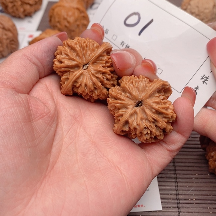 文玩核桃吊坠36星星01