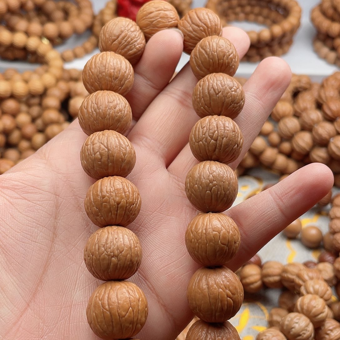 猴头核桃吊坠19+聚宝盆手持