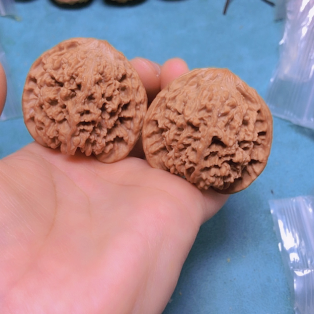 【闪购商品】把件核桃44满天星修尖