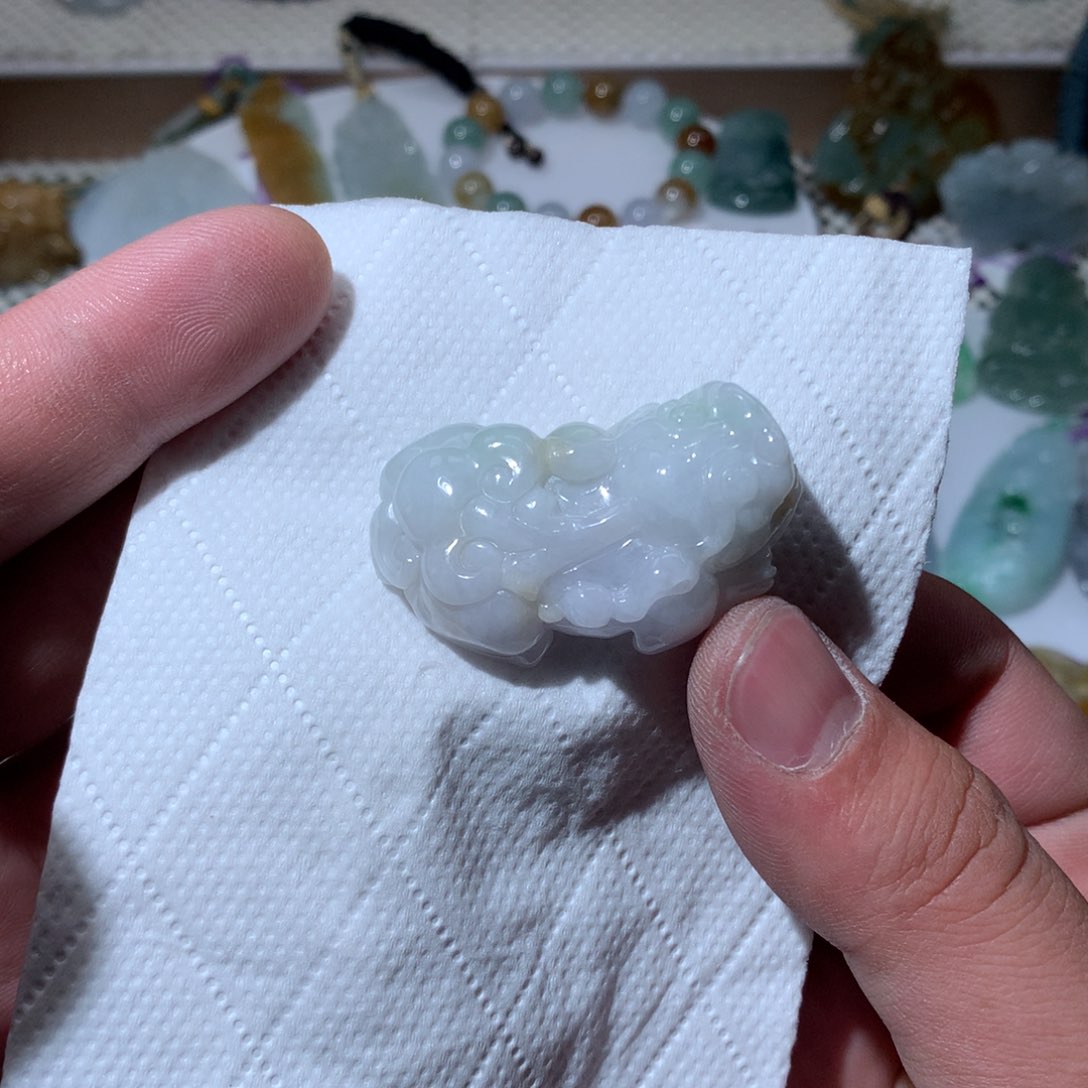 翡翠颈饰未镶嵌天然