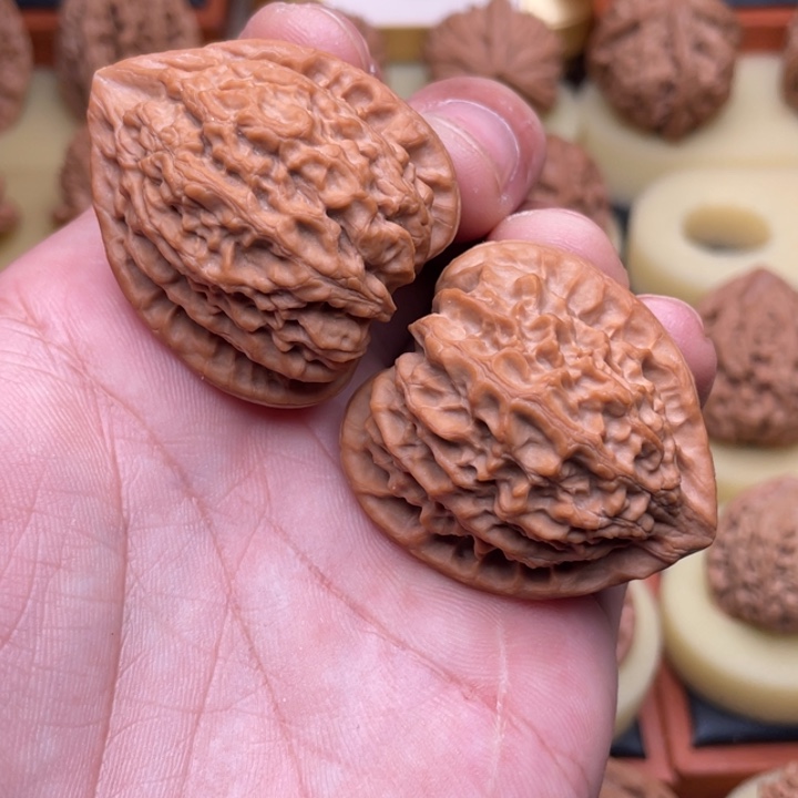 月***马把件文玩核桃38左右山地原树无药无嫁接金牛