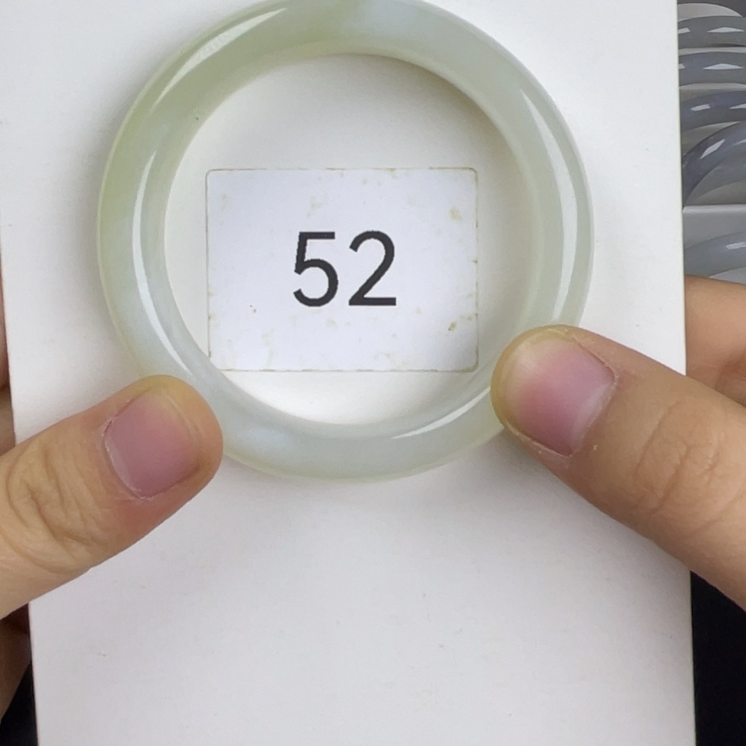 和田玉手镯未镶嵌不退不换