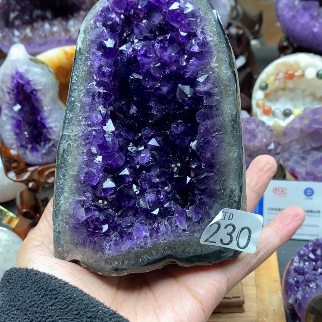 未镶嵌大型摆件（非配饰）水晶