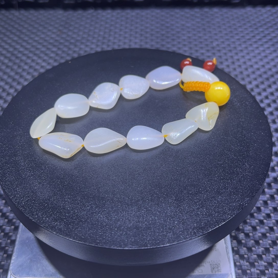 吊坠(不含链)未镶嵌和田玉（子料）27-128