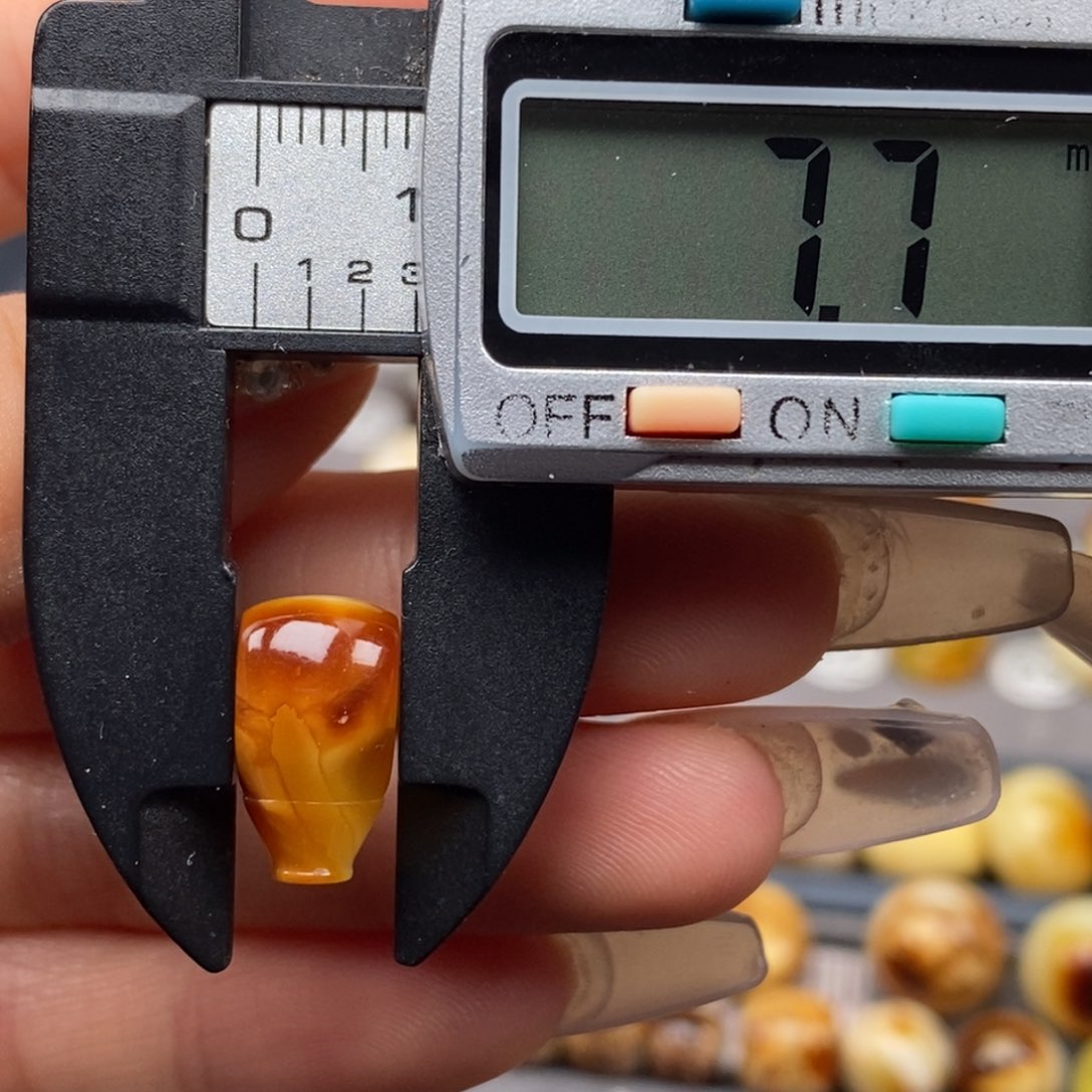 琥珀未镶嵌耳饰三通