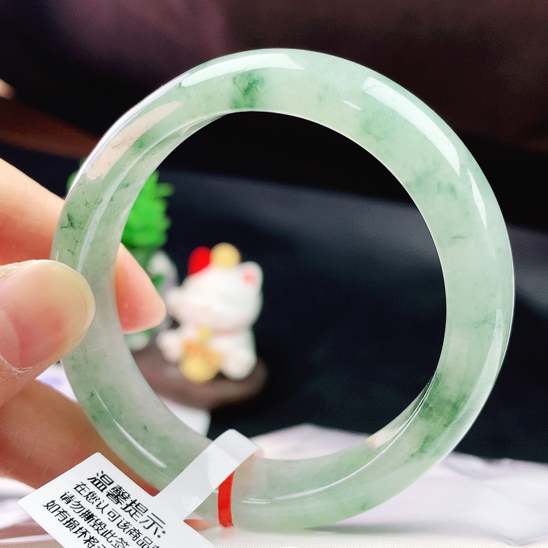 未镶嵌手镯（贵妃镯）翡翠56冰花