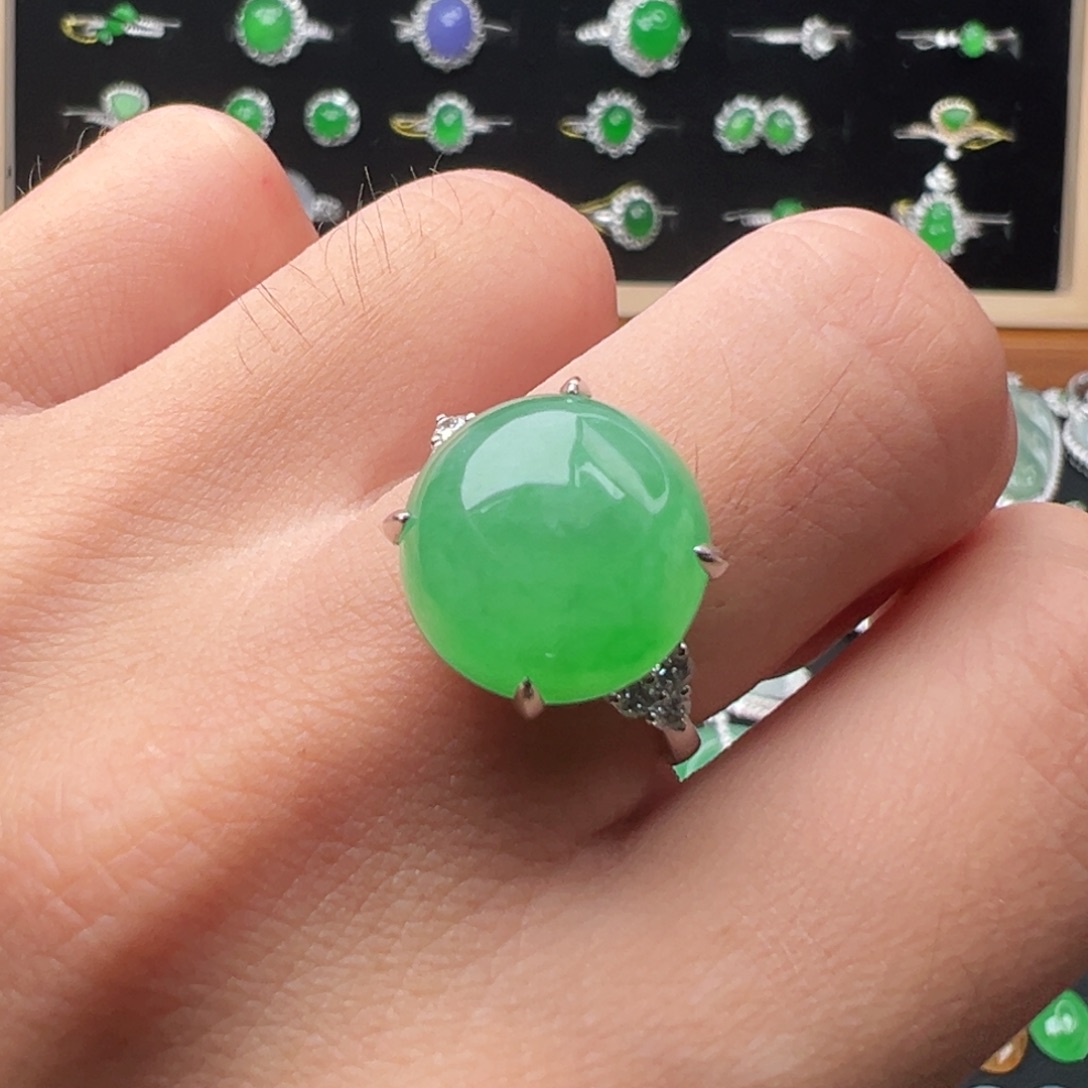 翡翠18K金镶嵌戒指蛋面13.5