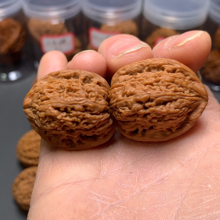 航***母文玩核桃把件南疆石狮子头