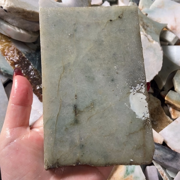 翡翠颈饰未镶嵌天然翡翠