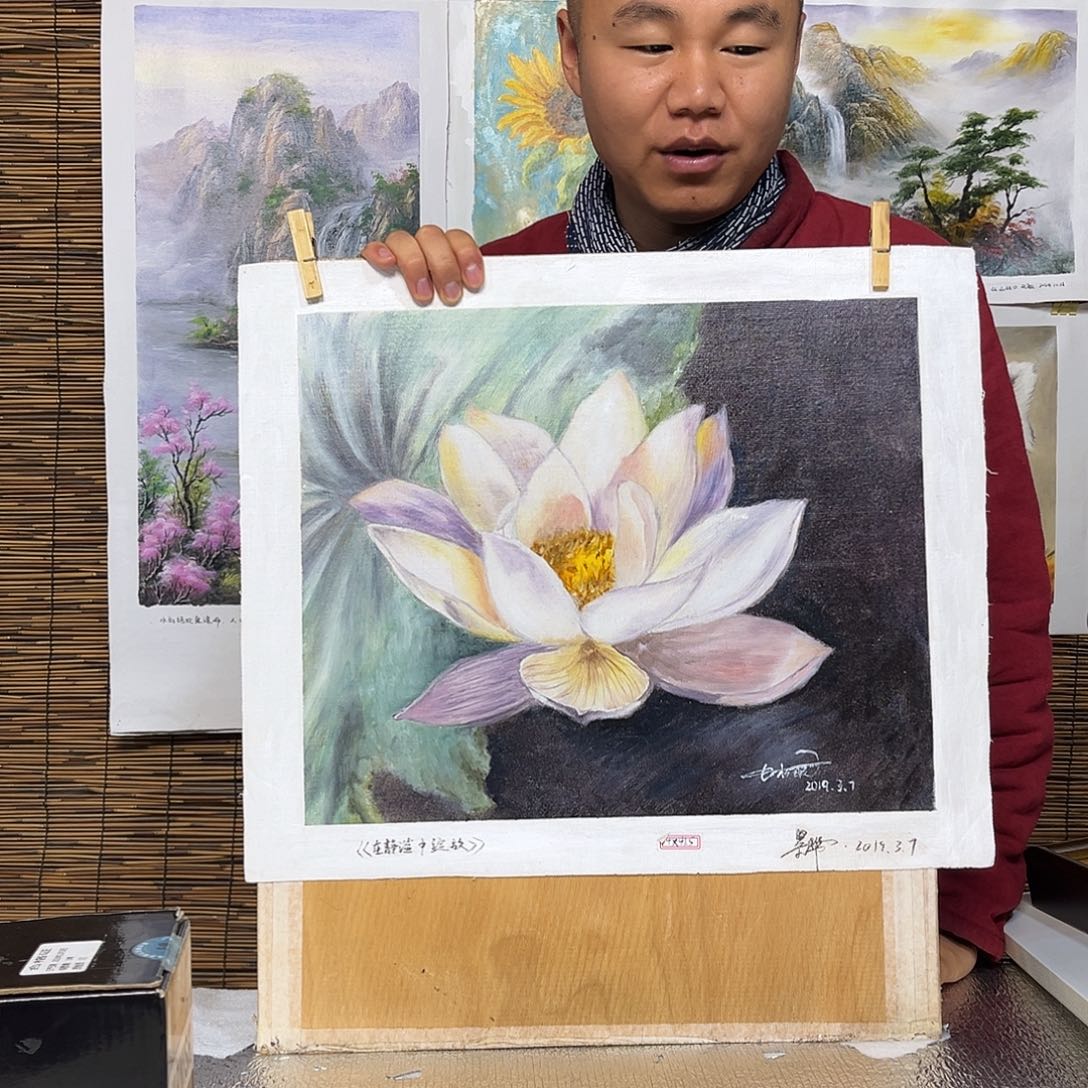 油画行路人小院绘画作品竞拍成功