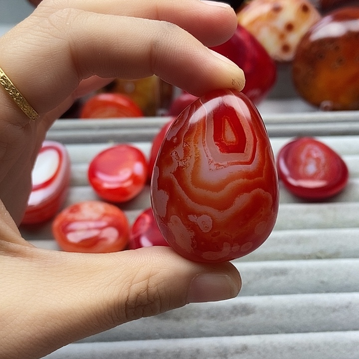 汉***堡玛瑙/玉髓未镶嵌珠宝奇石