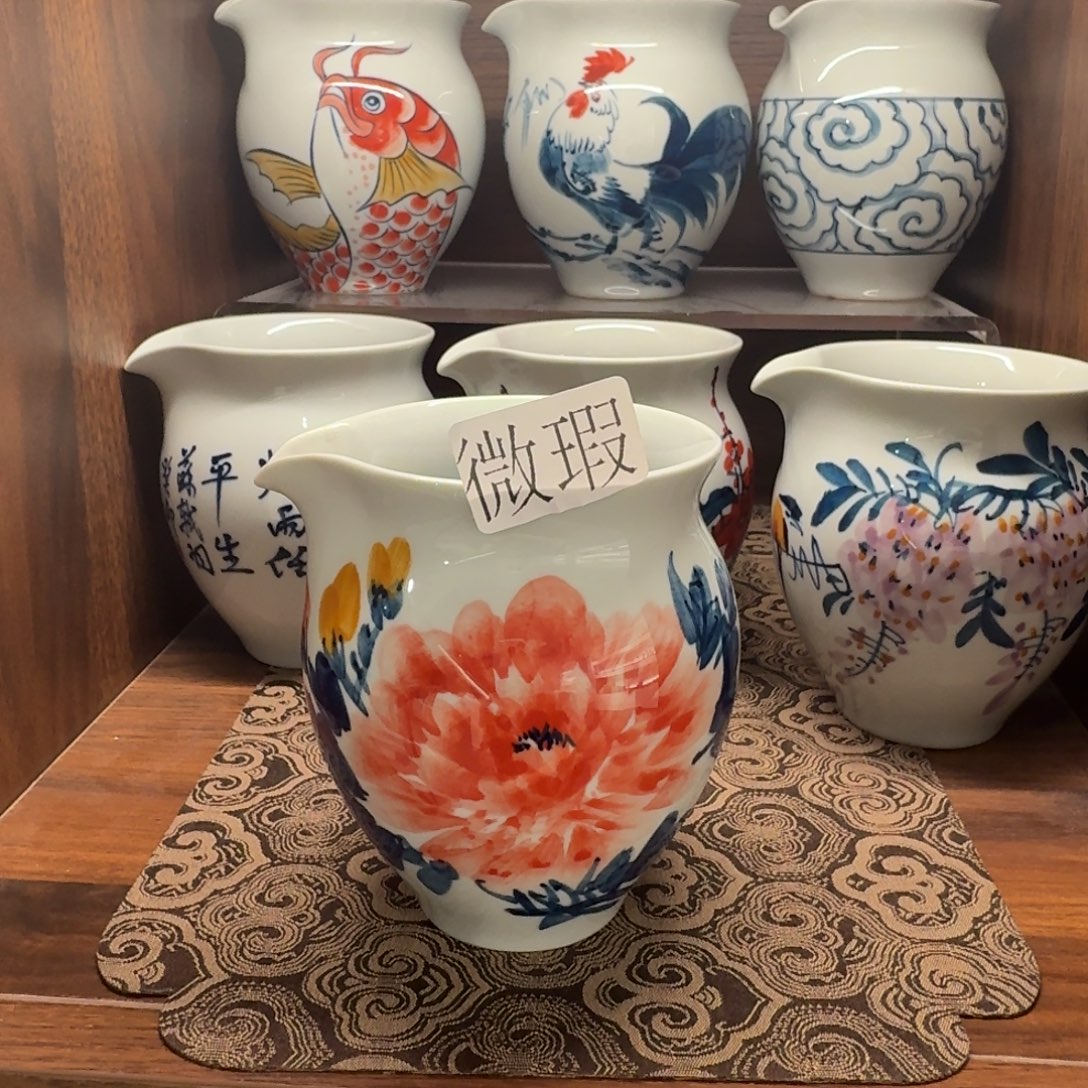 釉下手绘茶具微瑕