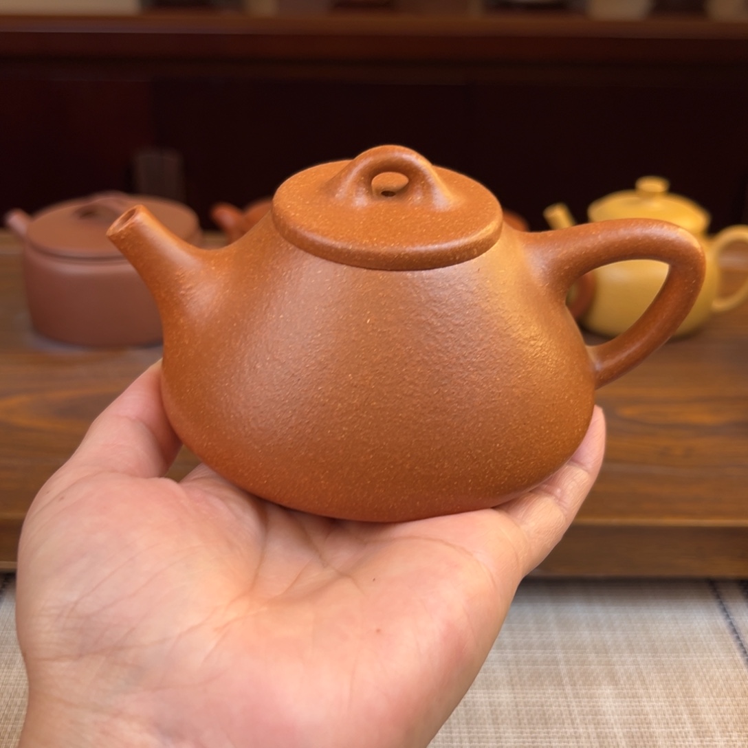 紫砂茶壶黄降坡子冶石瓢半手