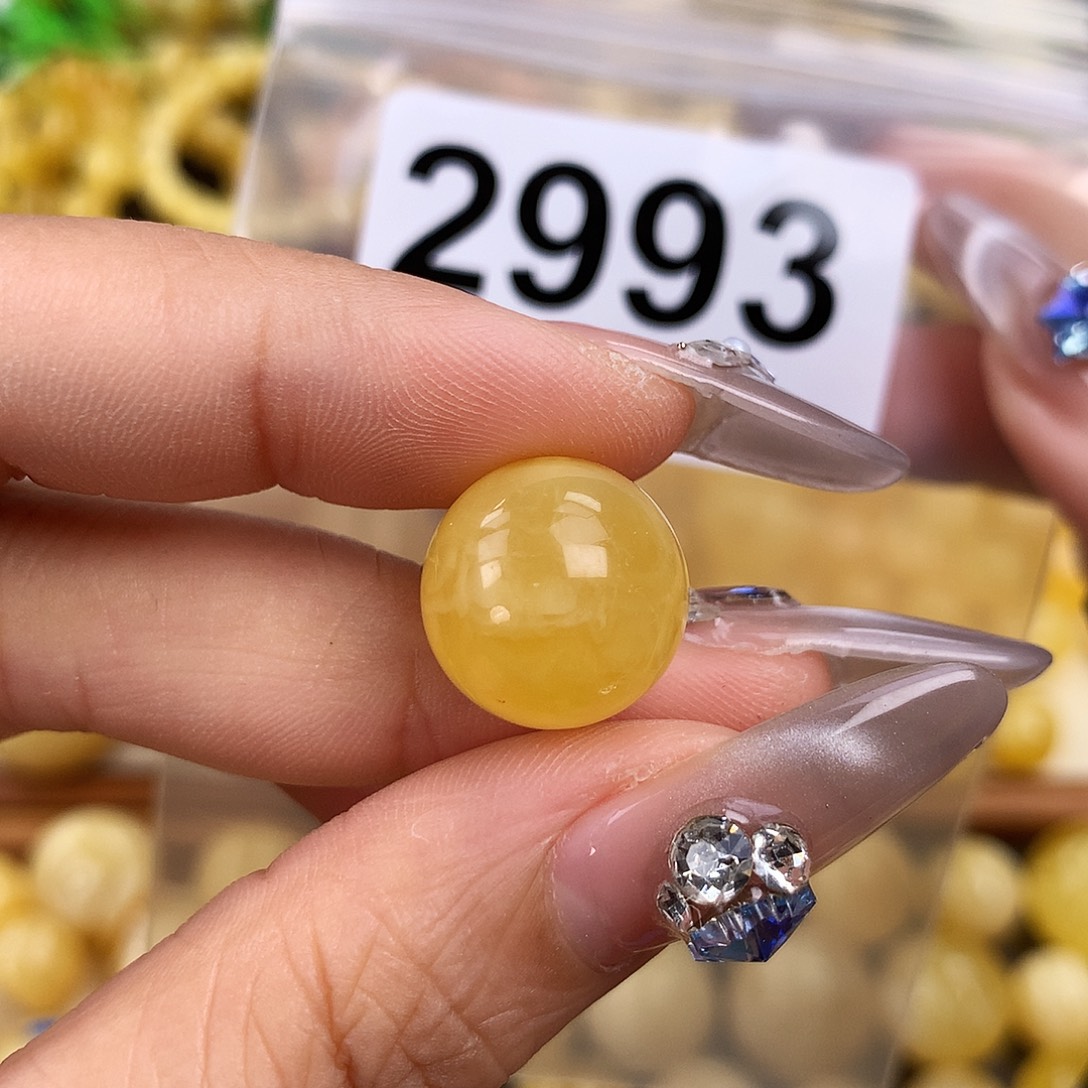 未镶嵌琥珀珠宝奇石15