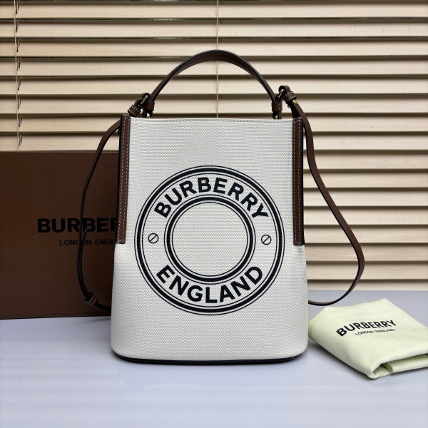 95新/博柏利/包包/市场价13500/250207CZ0023