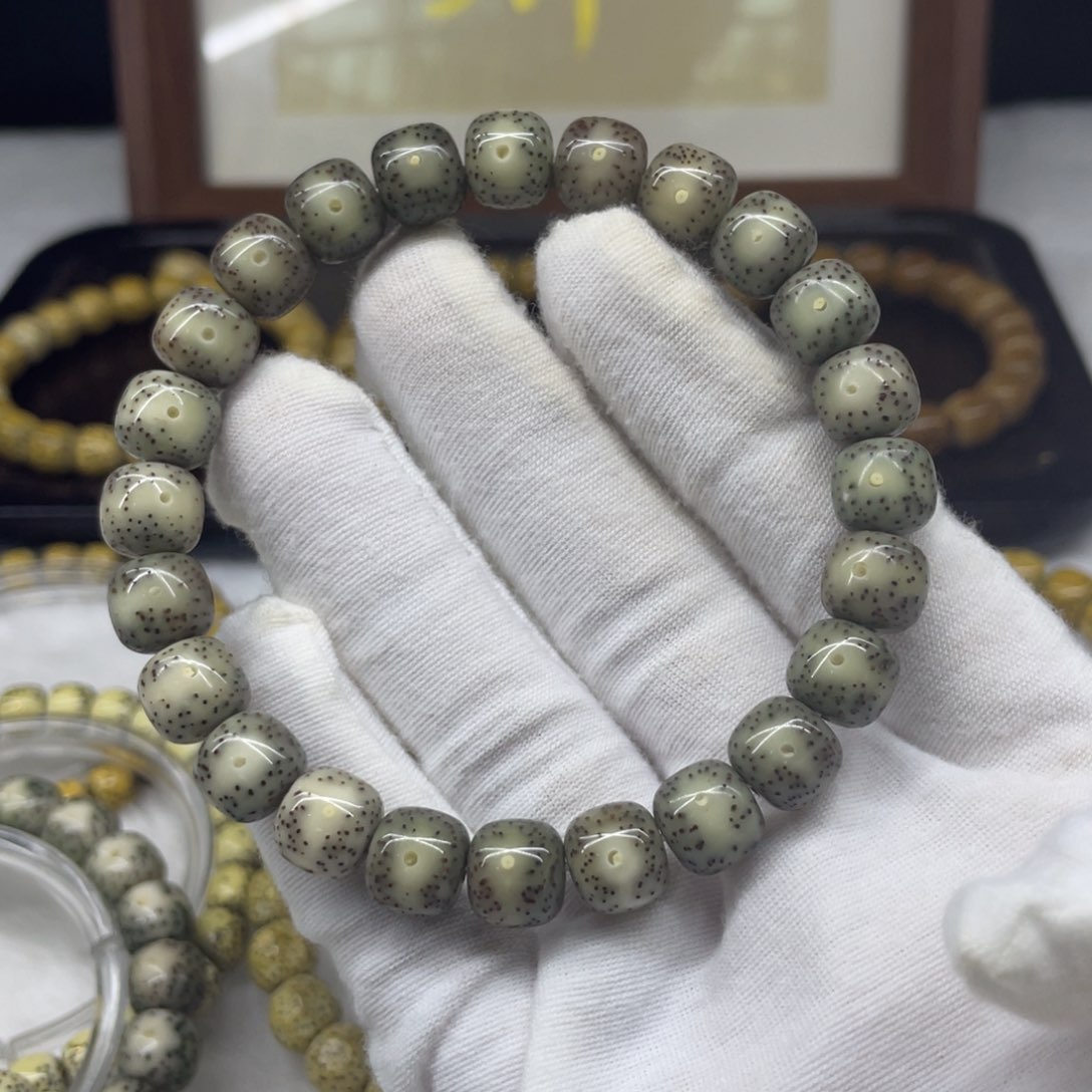 星月菩提手串玉化冰透 黄金瞳大眼 10x9