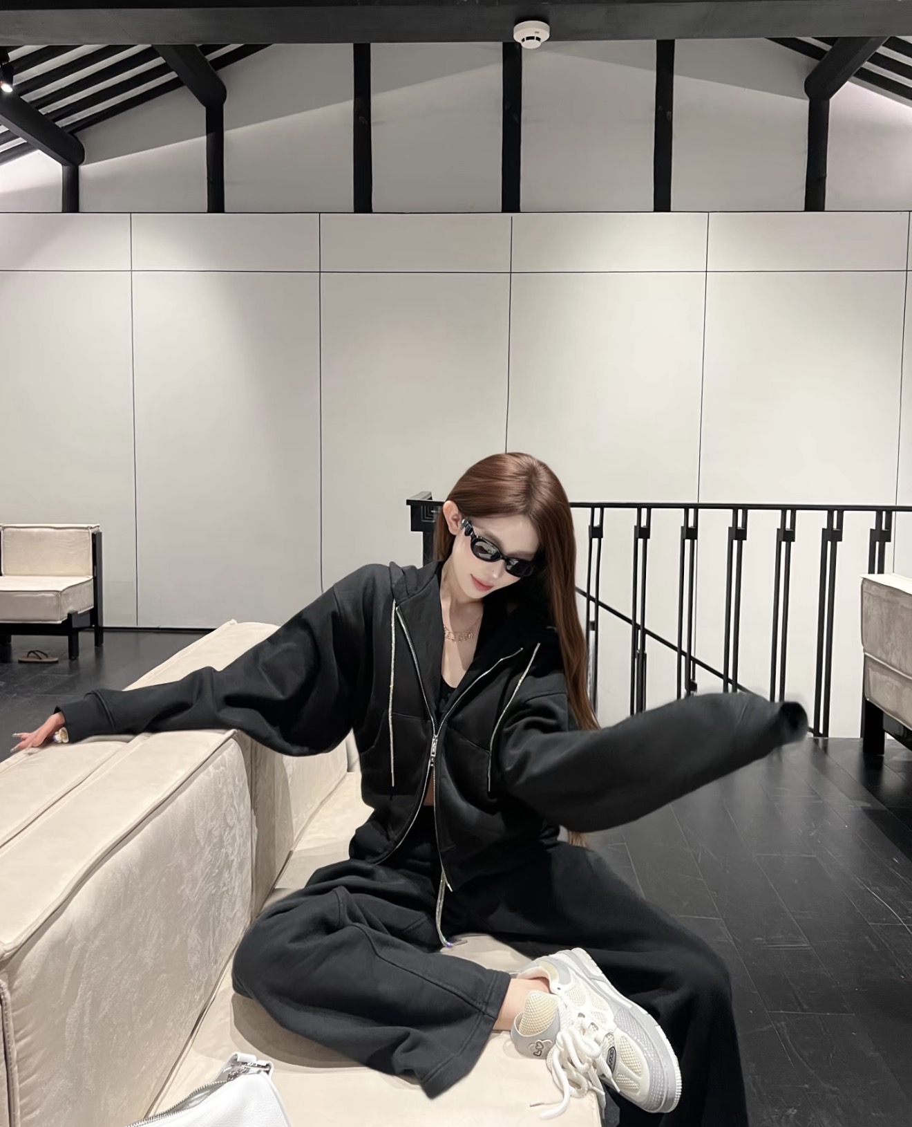 未使用 ALEXANDER WANG 水晶烫钻装饰抽绳 连帽卫衣卫裤