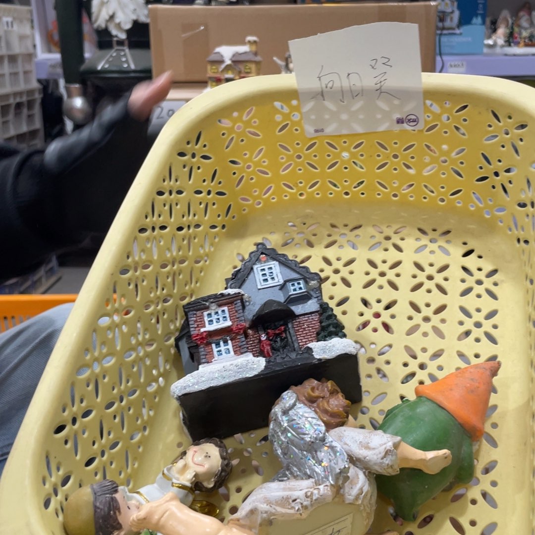 向***)树脂工艺品默认微瑕看好再拍