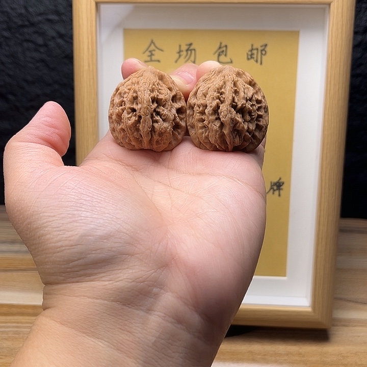 文玩核桃吊坠605虎头