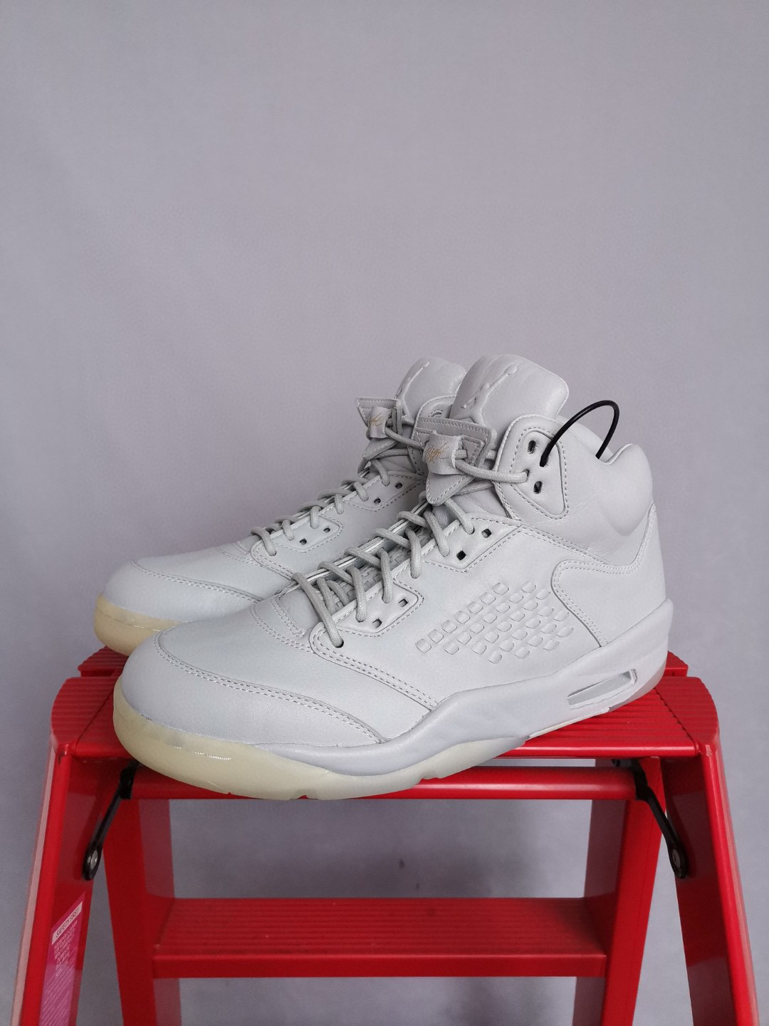 全新未使用 AIR JORDAN Aj5白巅峰43码原盒全新  GG2701