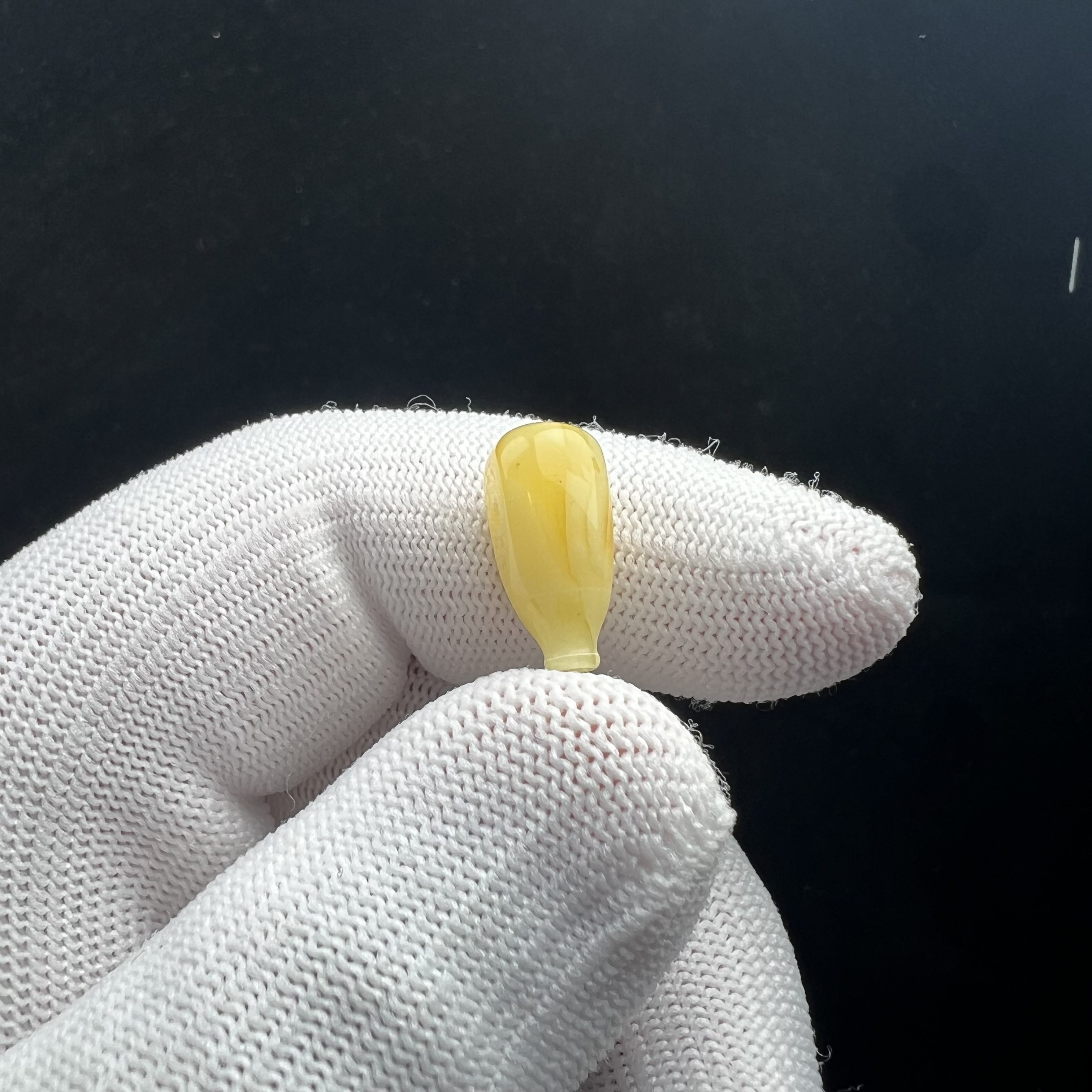 B3859天然原矿俄料蜜蜡瑕疵特价三通7.8mm支持复检