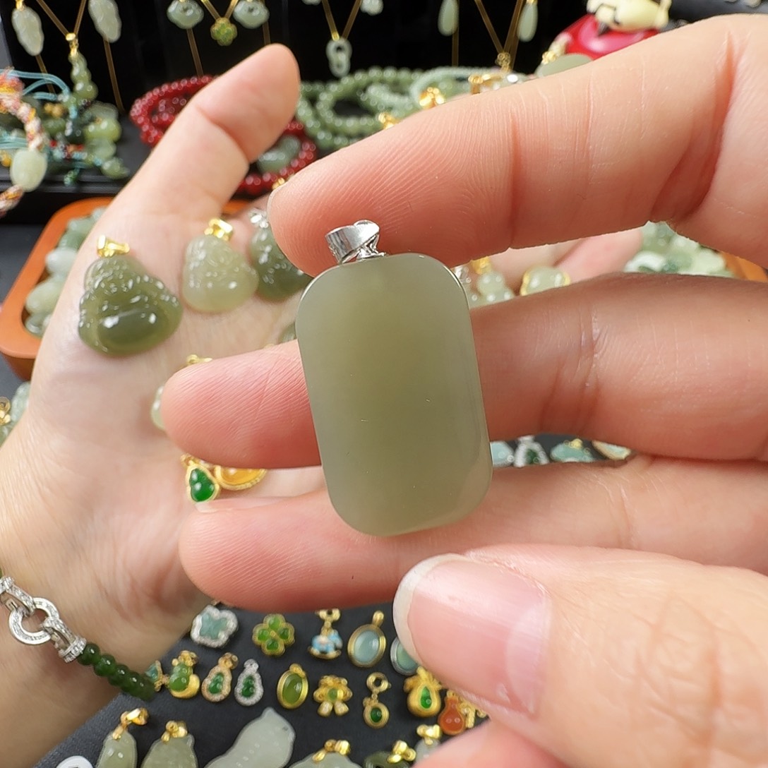 和田玉银S925镶嵌颈饰