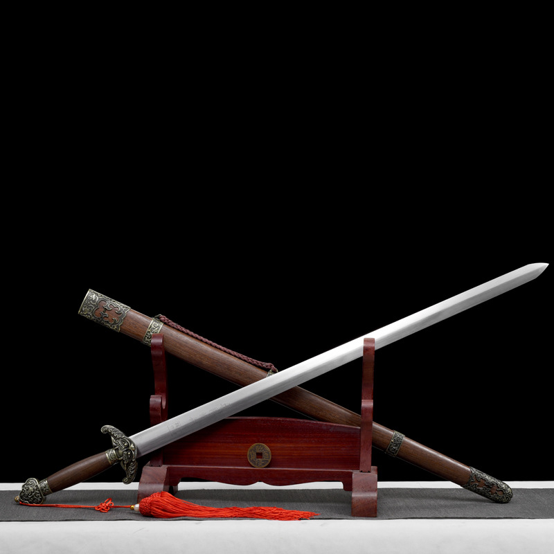新疆包邮龙泉市纯手工锻打乾隆佩剑花梨木中碳钢硬宝剑收藏刀